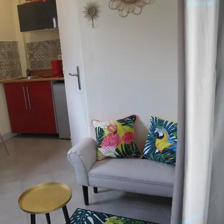 Homestay Avec Cour Exterieure Aux Portes De Paris Bagnolet