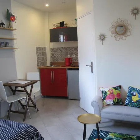 Avec Cour Exterieure Aux Portes De Paris Homestay Bagnolet